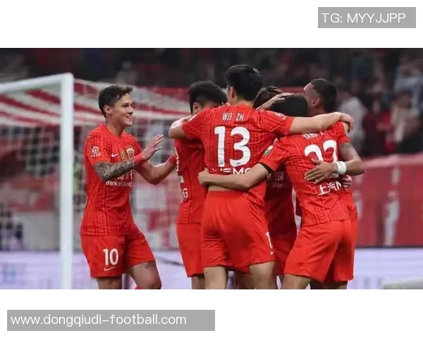 中超激战那不勒斯大胜里昂四球狂潮引发全场热烈反响